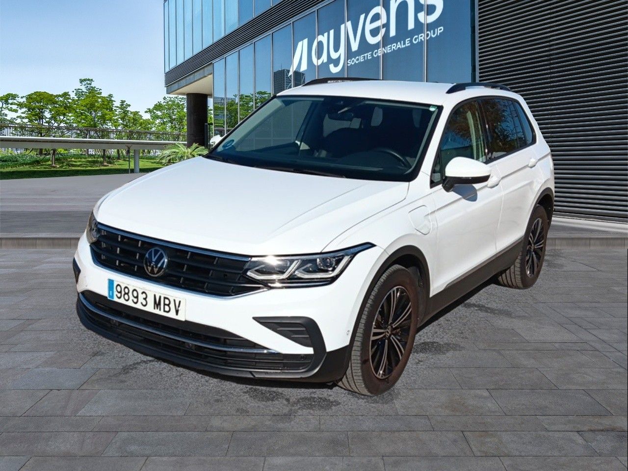 Renting VOLKSWAGEN TIGUAN Life 1.4 TSI eHybrid 180kW (245CV) DSG