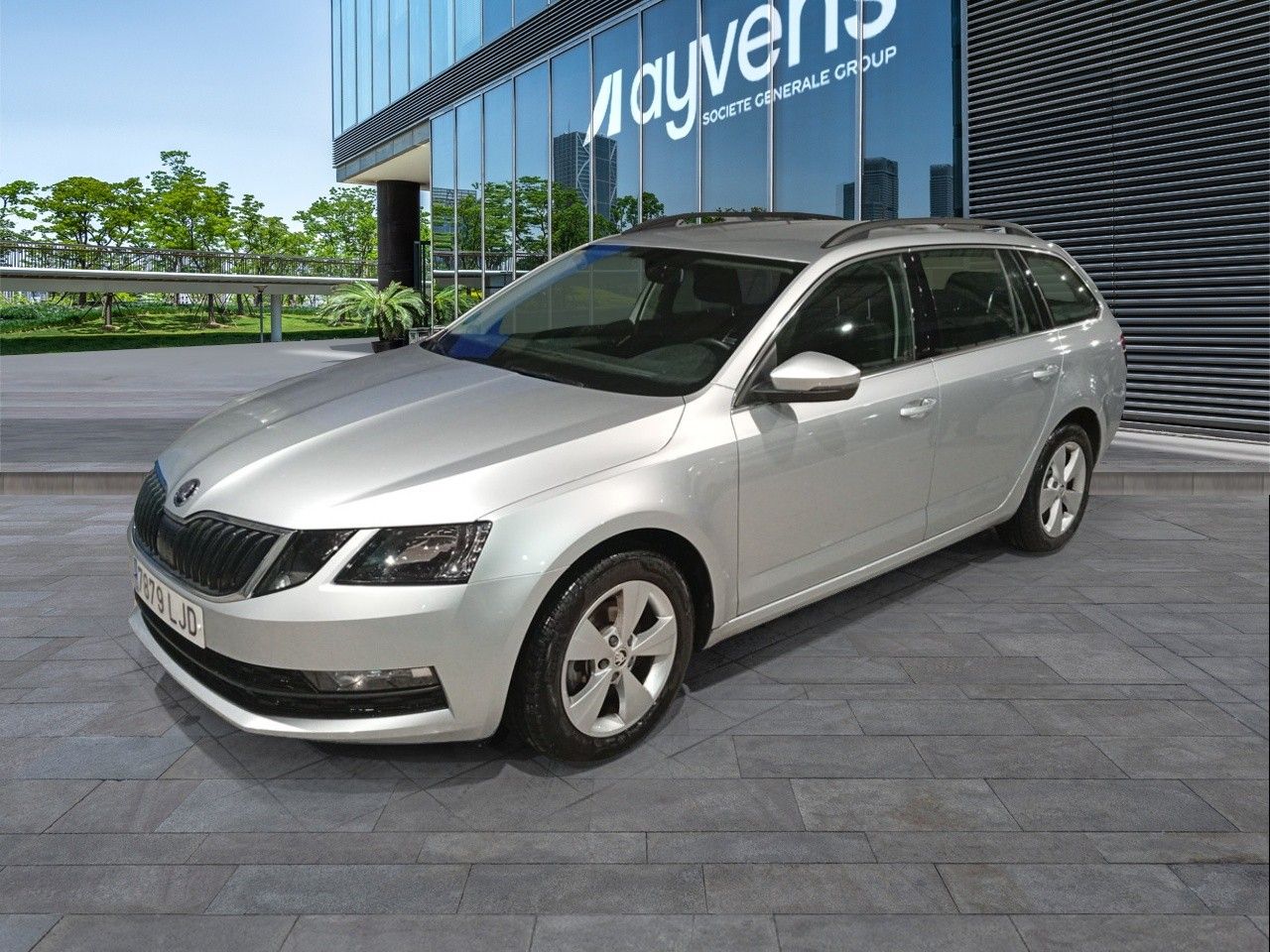 Renting SKODA OCTAVIA Combi 1.5 TGI 96kW(130CV) Ambit. CNG DSG