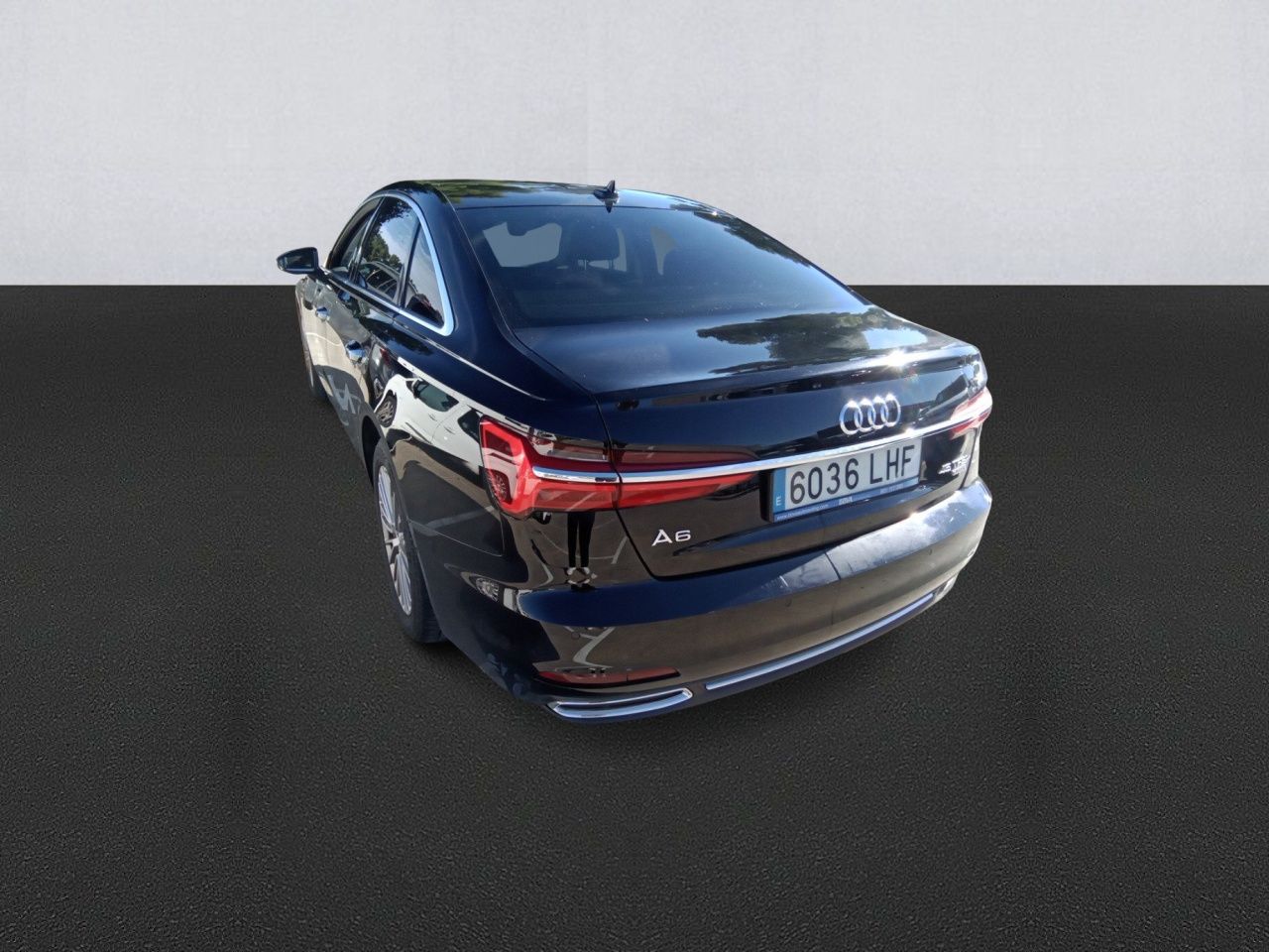 Renting AUDI A6 Design 45 TFSI 180kW quattro-ultra S tr.