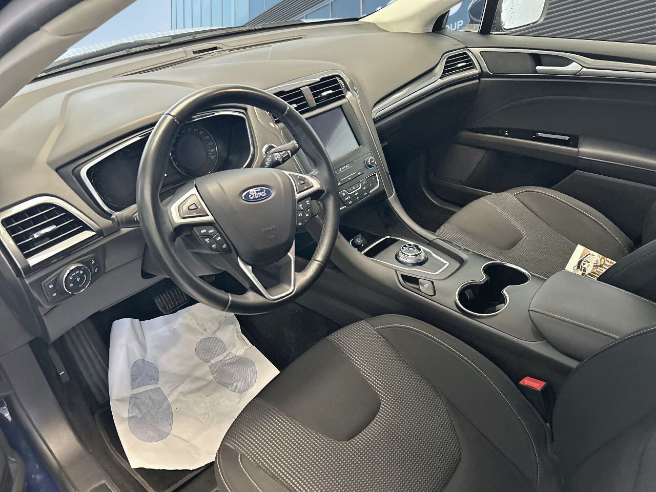 Renting FORD MONDEO 2.0 TDCi 110kW Titanium PowShift SB