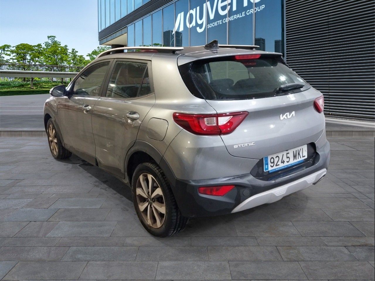 Renting KIA STONIC 1.2 DPi 62kW (84CV) Drive