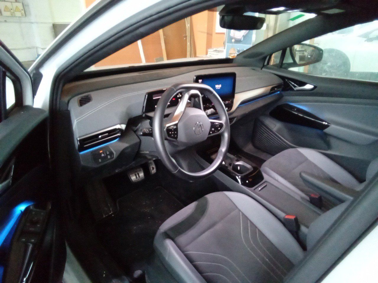 Renting VOLKSWAGEN ID.4 Pro 128kW (174CV) Automático