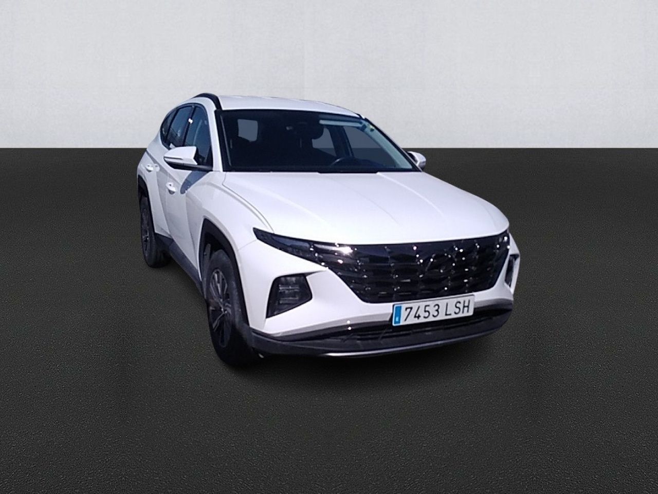 Renting HYUNDAI TUCSON 1.6 TGDI 169kW HEV Maxx Auto S/Cable Re.
