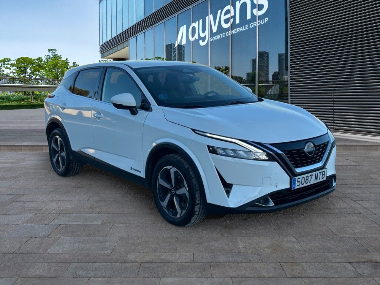 Renting NISSAN QASHQAI (O) E-POWER 140 KW (190 CV) N-Connecta