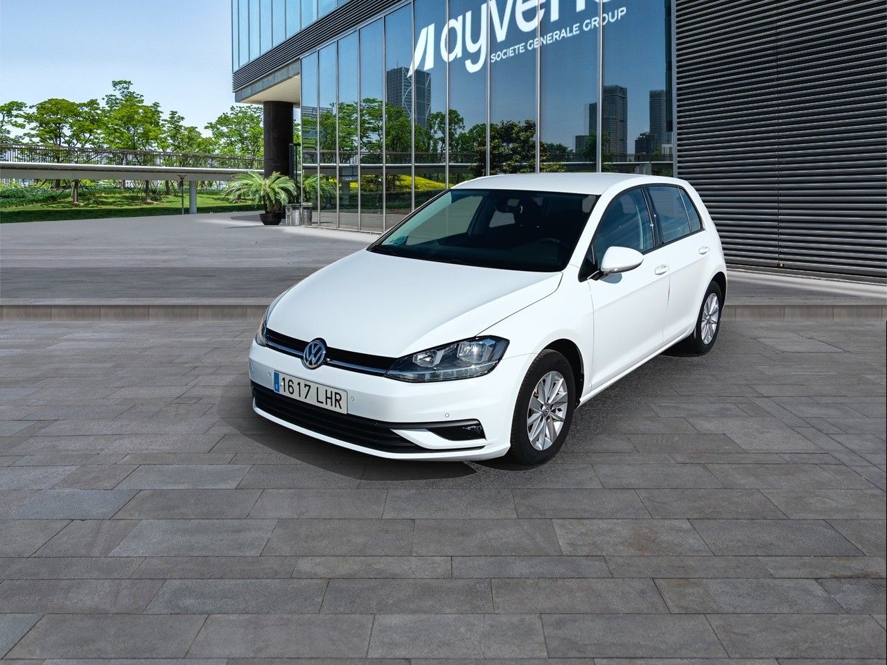Renting VOLKSWAGEN GOLF Last Edition 1.6 TDI 85kW (115CV)