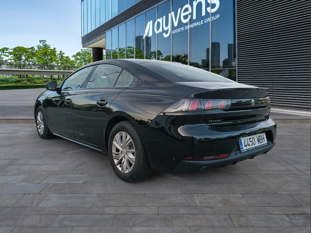 Renting PEUGEOT 508 5P Active Pack BlueHDi 130 S&S EAT8