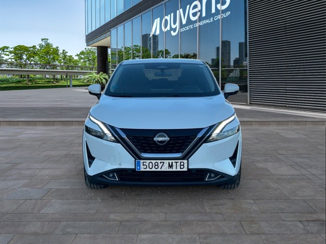 Renting NISSAN QASHQAI (O) E-POWER 140 KW (190 CV) N-Connecta