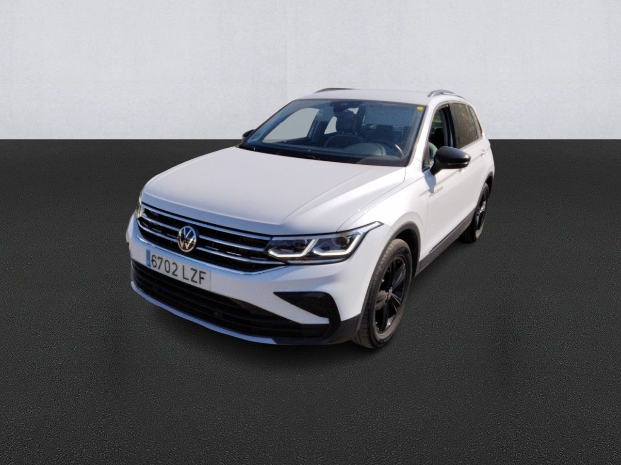 Renting VOLKSWAGEN TIGUAN Urban Sport 1.5 TSI 110kW (150CV)
