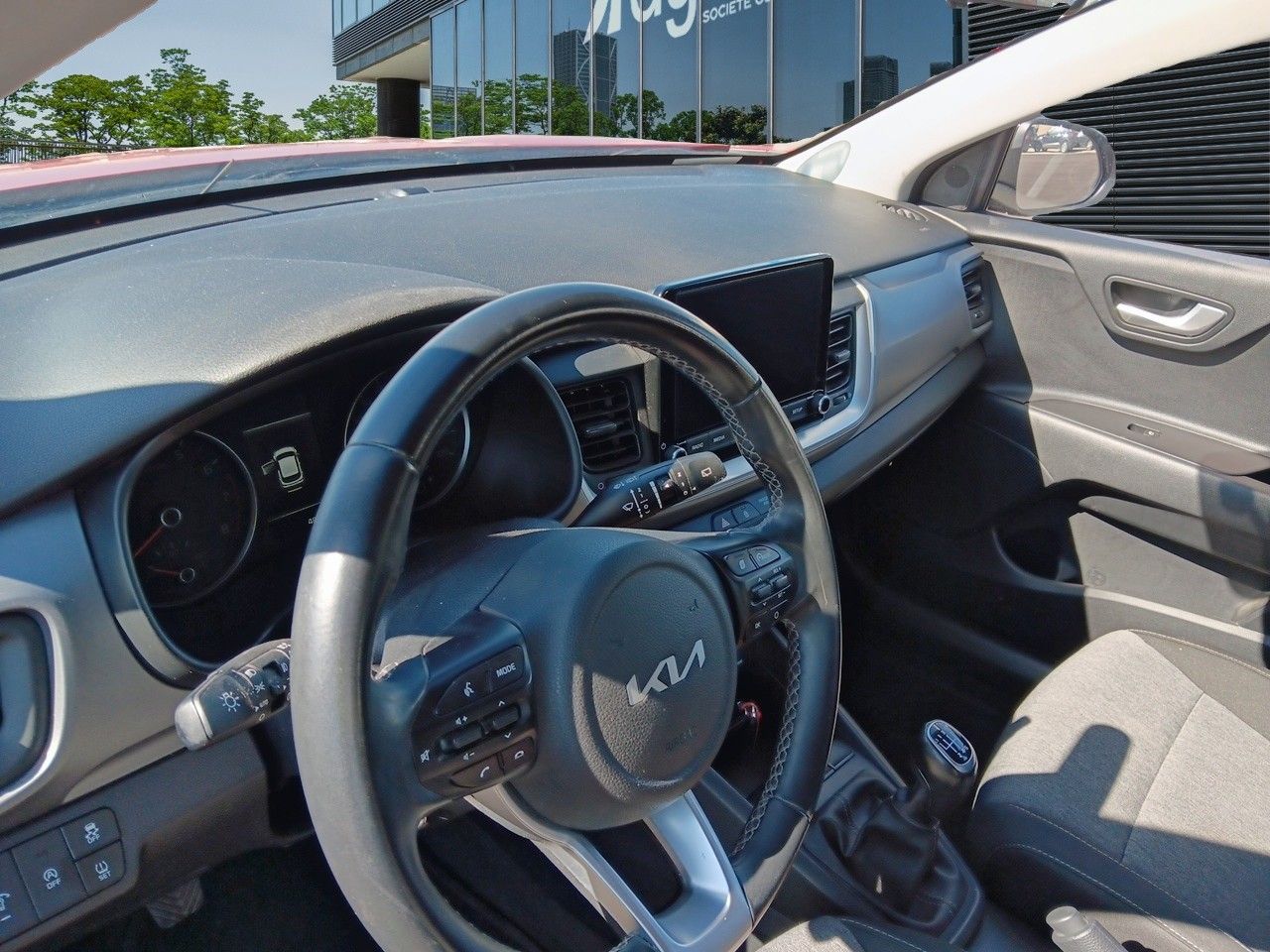 Renting KIA STONIC 1.0 T-GDi 74kW (100CV) MHEV iMT Concept