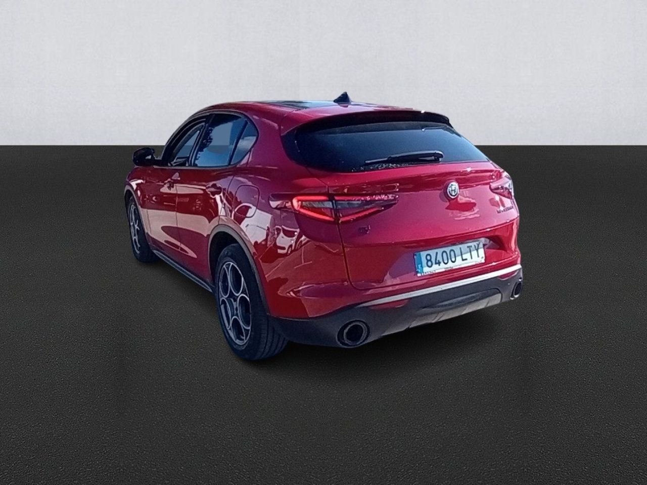 Renting ALFA ROMEO STELVIO 2.2 Diésel 140kW (190CV) Sprint+ Q4
