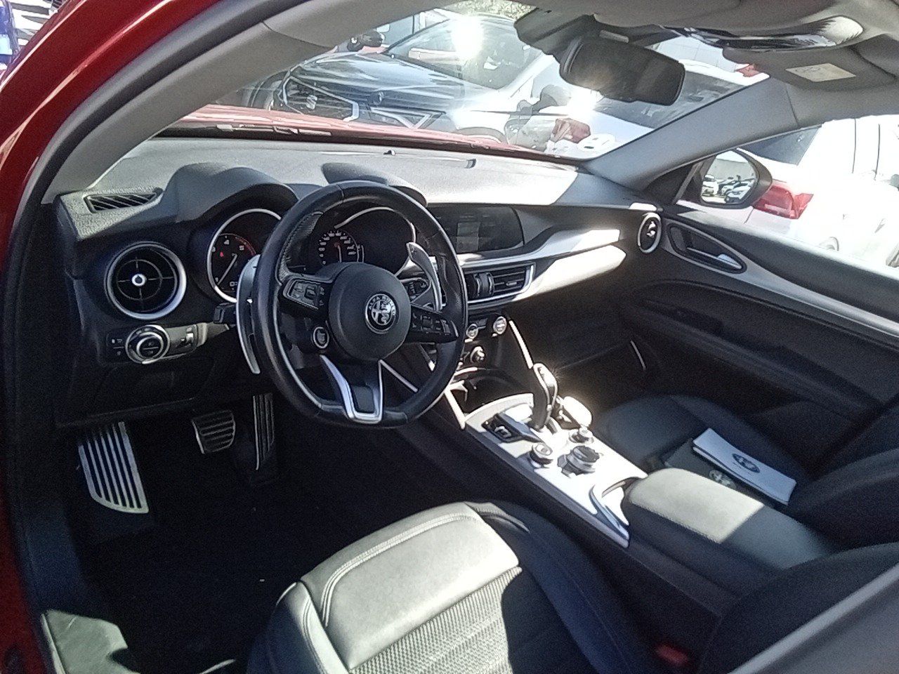 Renting ALFA ROMEO STELVIO 2.2 Diésel 140kW (190CV) Sprint+ Q4