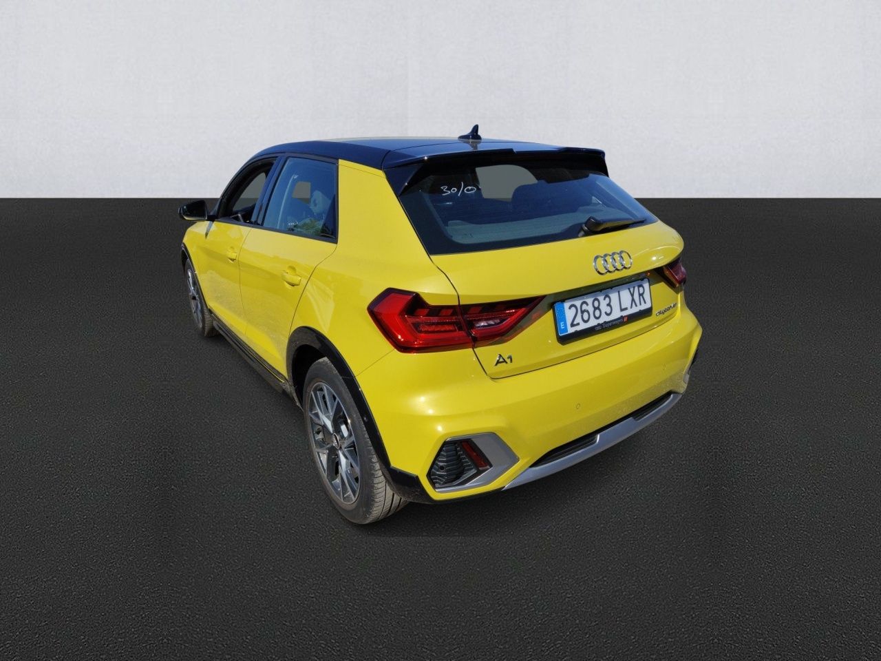 Renting AUDI A1 citycarver Adrenalin 25 TFSI 70kW (95CV)