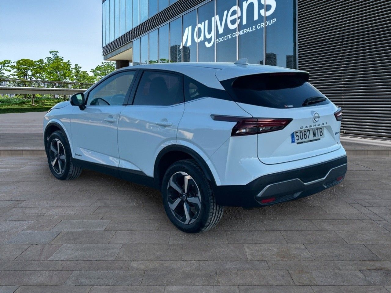 Renting NISSAN QASHQAI (O) E-POWER 140 KW (190 CV) N-Connecta
