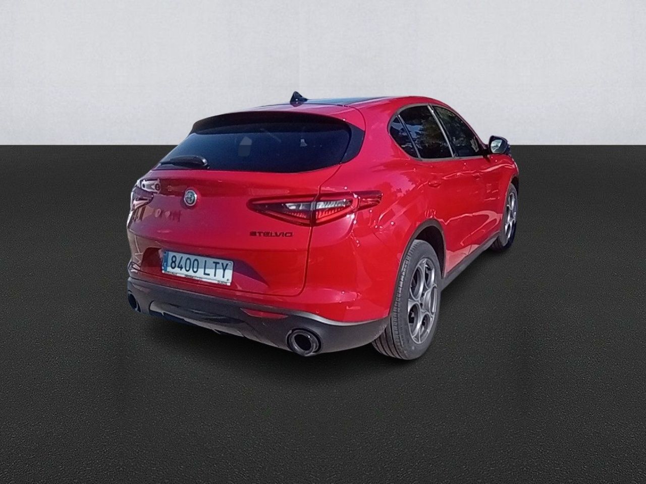 Renting ALFA ROMEO STELVIO 2.2 Diésel 140kW (190CV) Sprint+ Q4