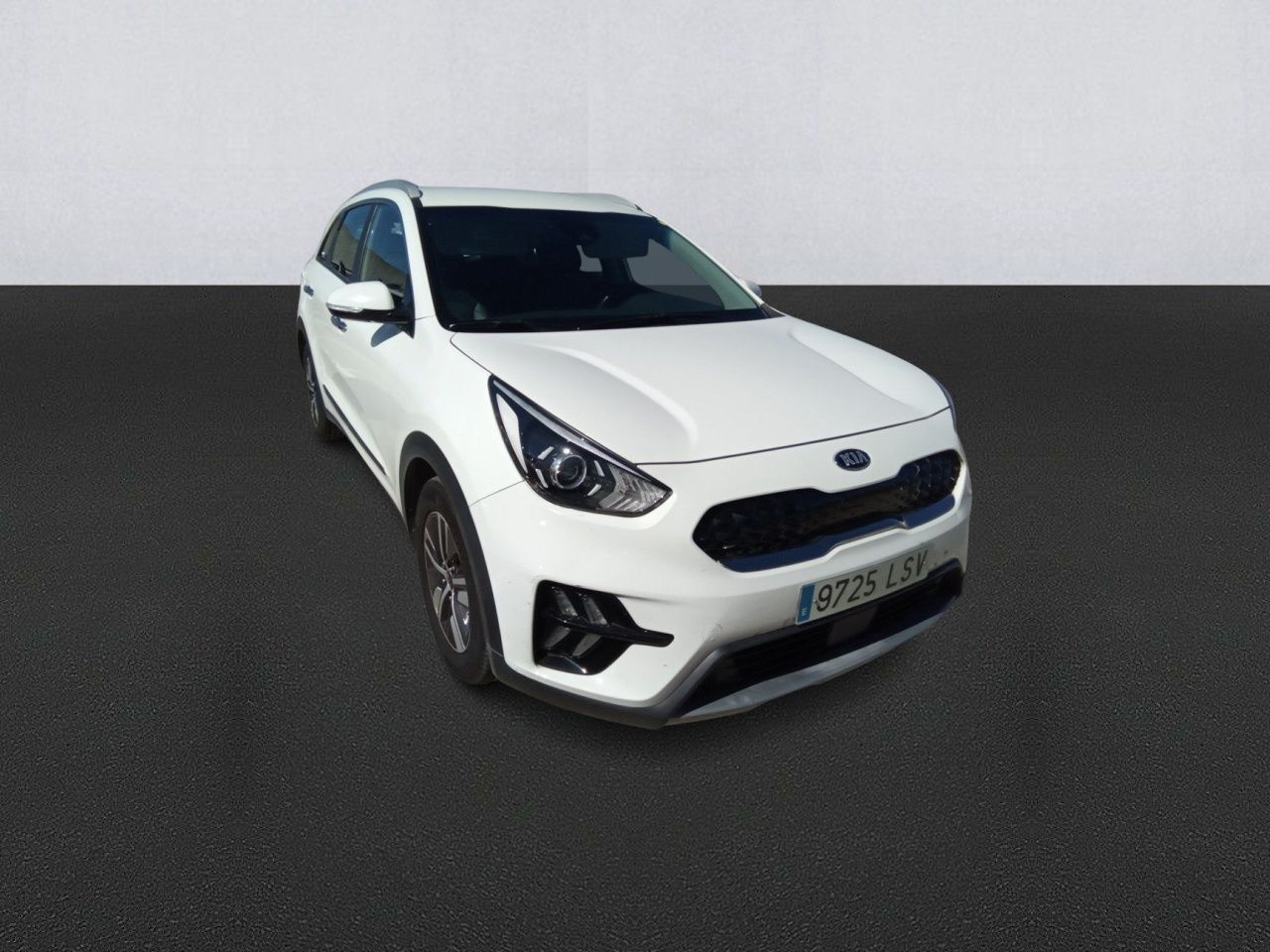 Renting KIA NIRO 1.6 GDi HEV 104kW (141CV) Drive