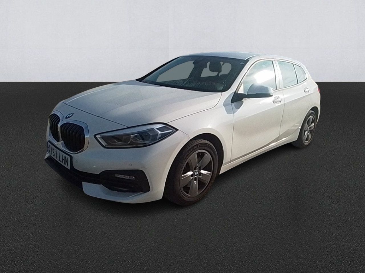 Renting BMW SERIES 1 118d