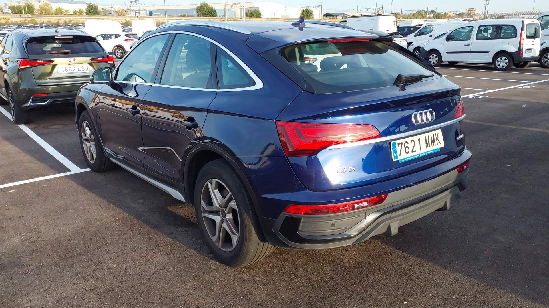 Renting AUDI Q5 SPORTBACK Advanced 35 TDI 120kW S tronic