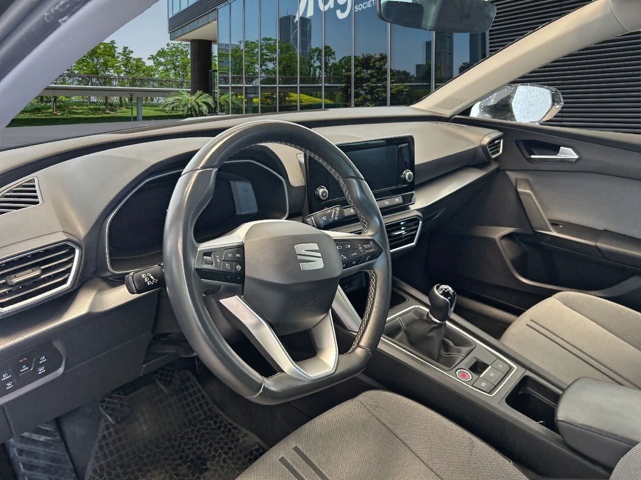 Seat León 5389 LYM, foto 7 de 7, foto real