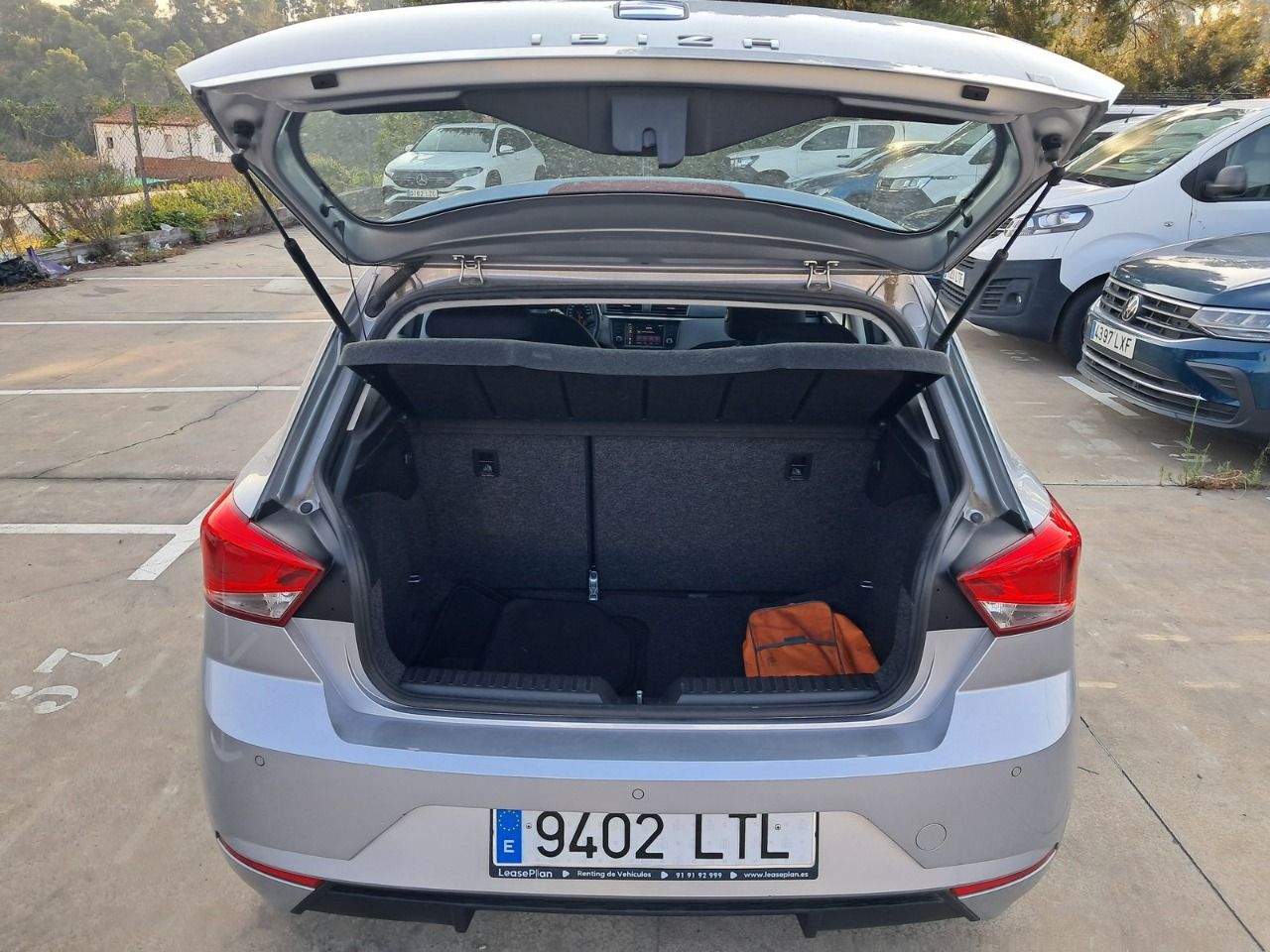 Seat Ibiza 9402 LTL, foto 4 de 8, foto real