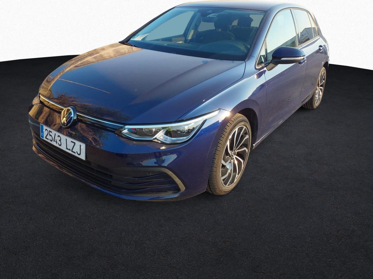 Renting VOLKSWAGEN GOLF Life 2.0 TDI 85kW (115CV)