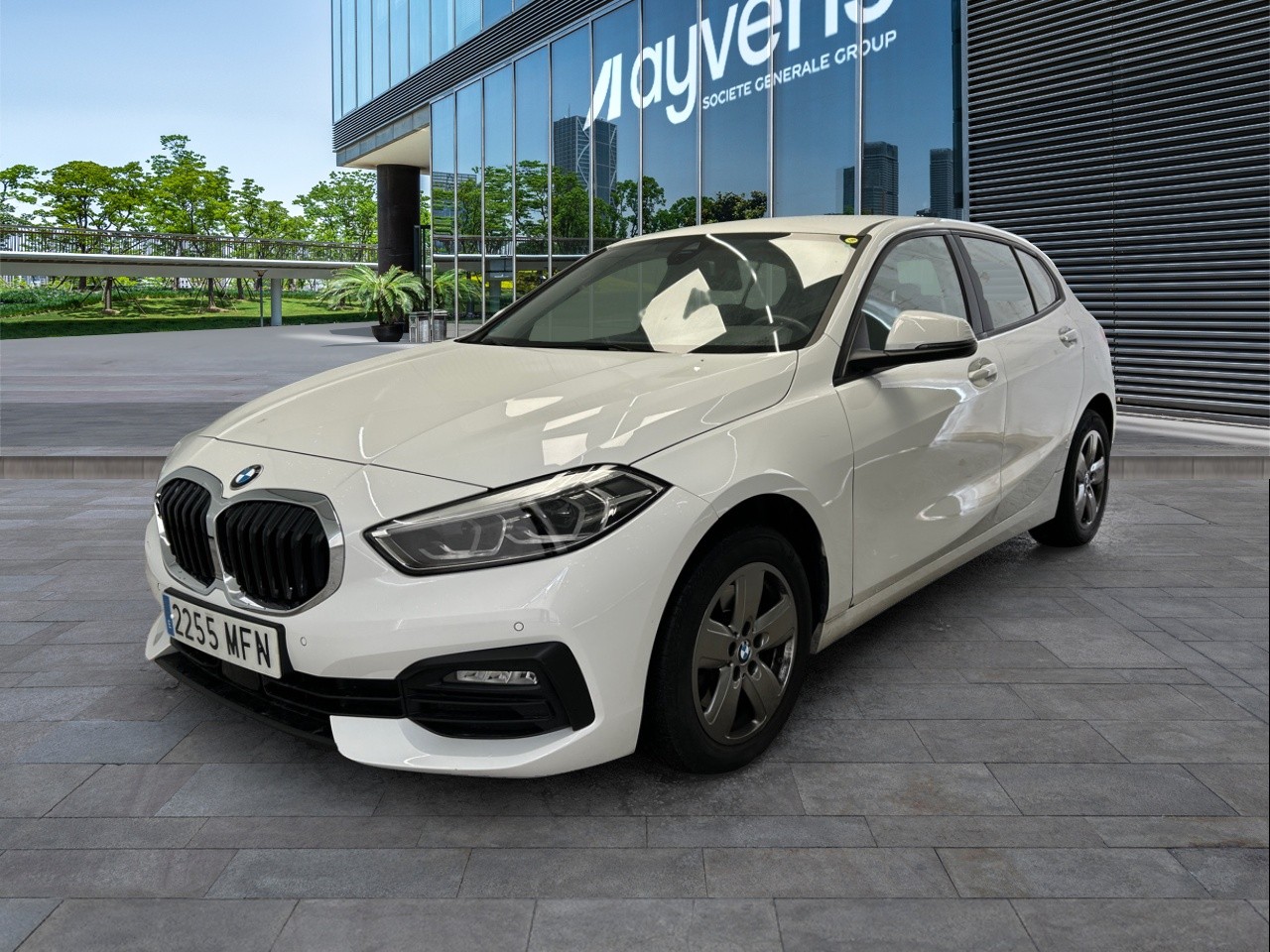 Renting BMW SERIES 1 116d
