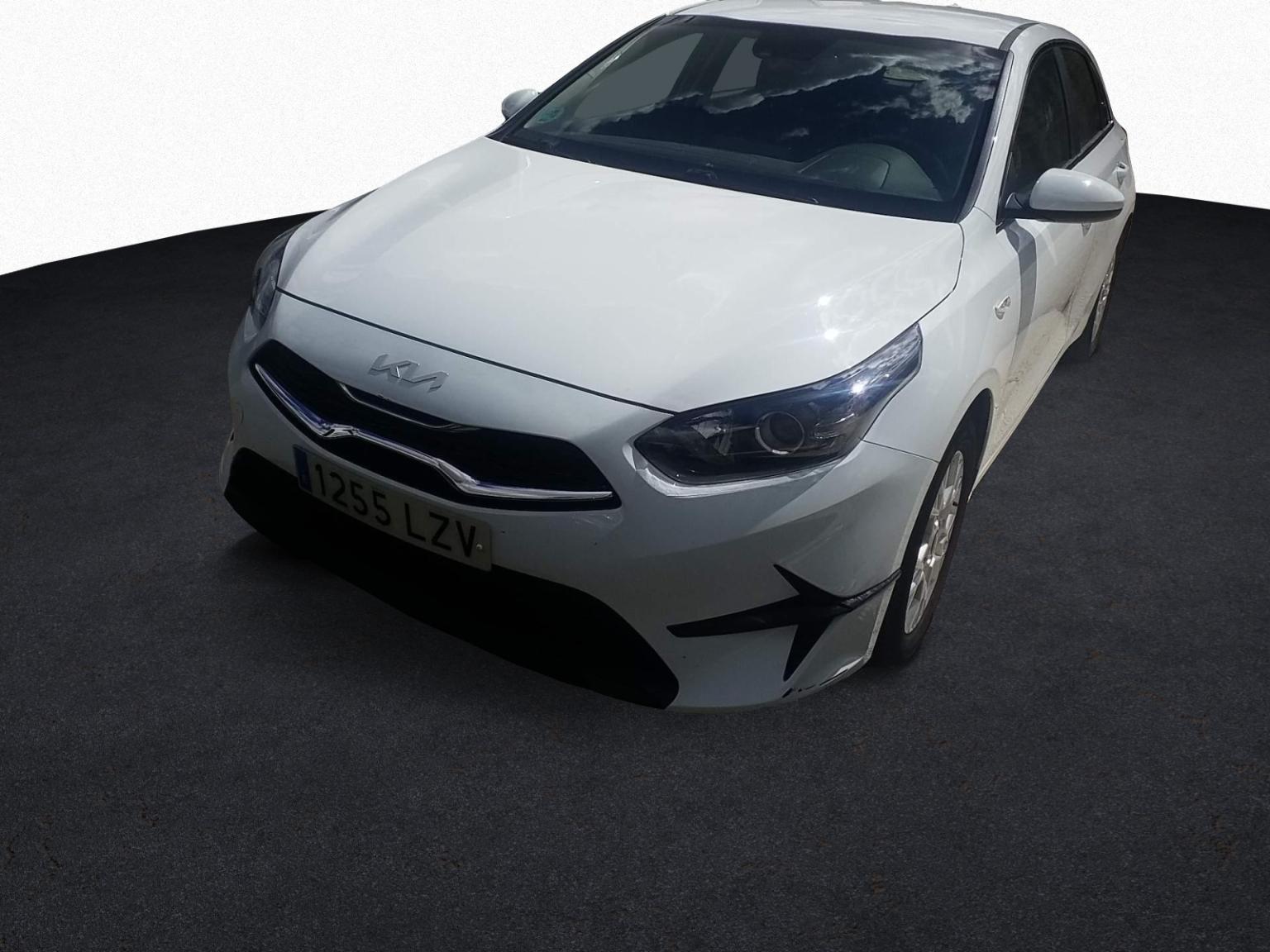 Renting KIA CEED 1.0 T-GDi 74kW (100CV) Drive