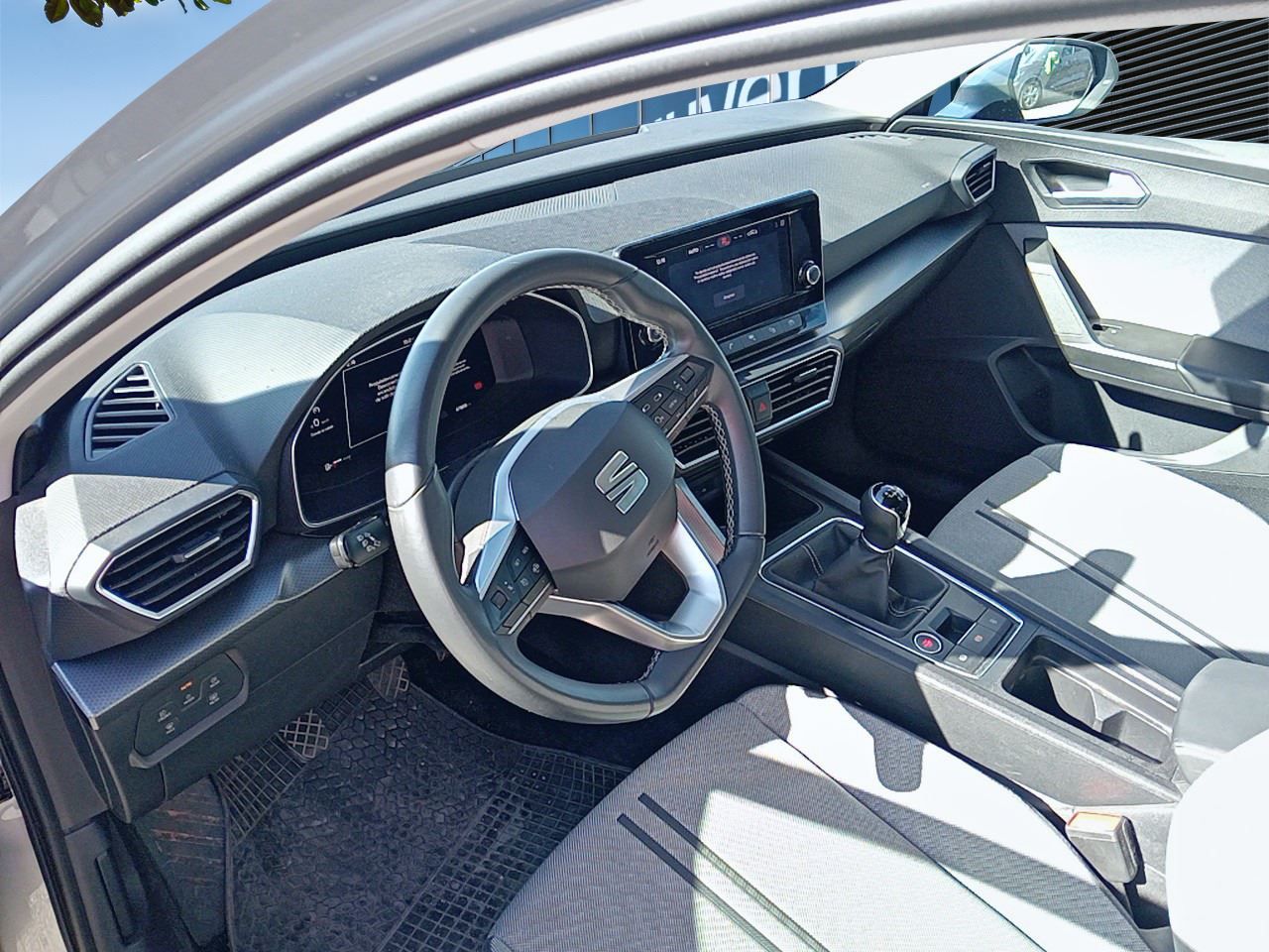 Seat León 0343 LYM, foto 7 de 7, foto real