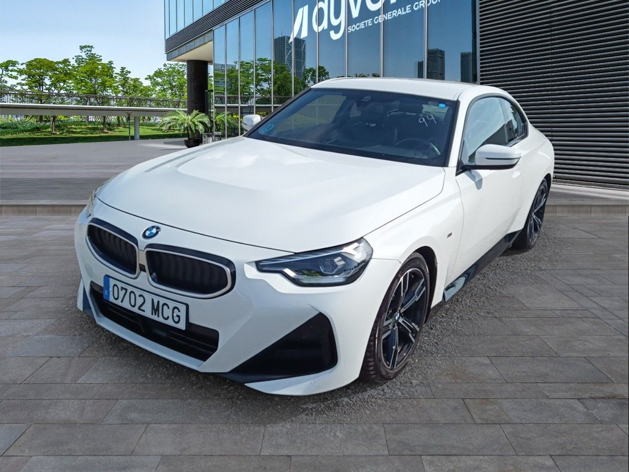 Renting BMW SERIES 2 220iA