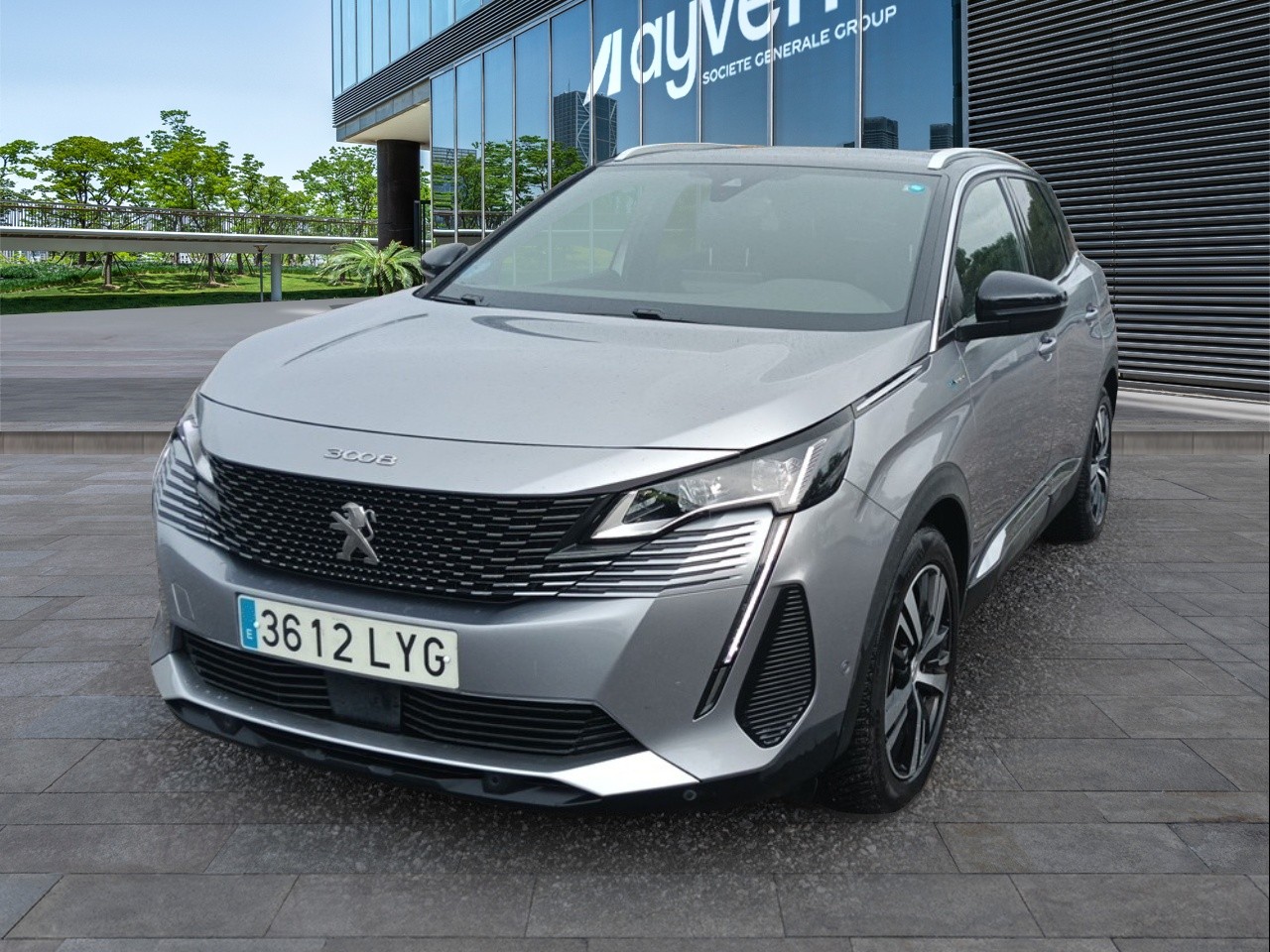 Renting PEUGEOT 3008 300 e-EAT8 GT
