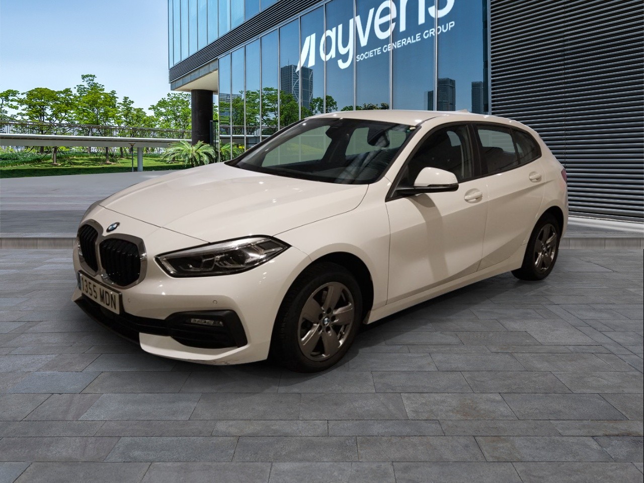 Renting BMW SERIES 1 116d
