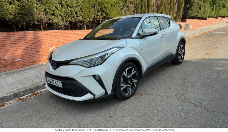Renting TOYOTA C-HR 1.8 125H Advance