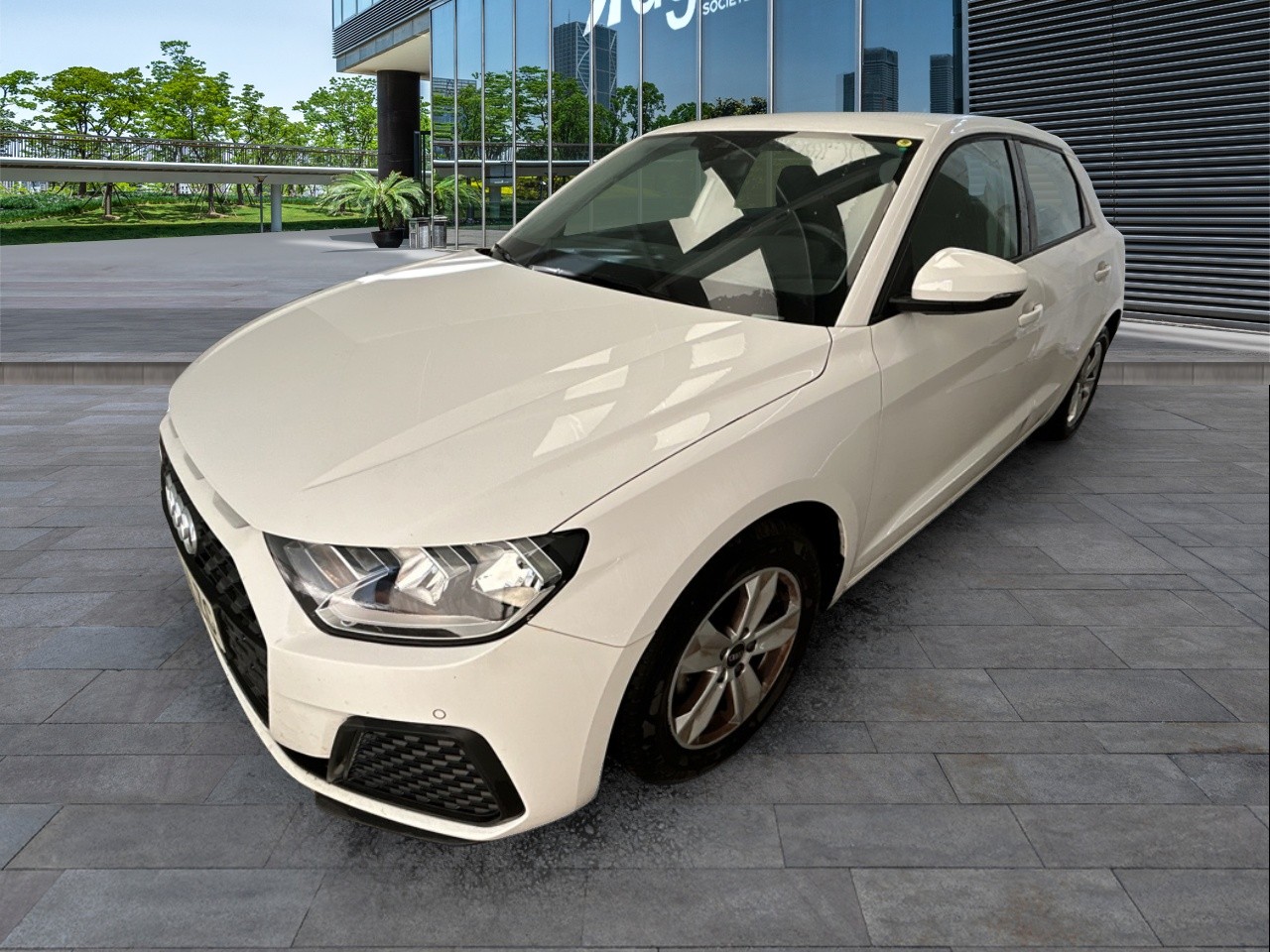 Renting AUDI A1 Sportback 25 TFSI 70kW (95CV)