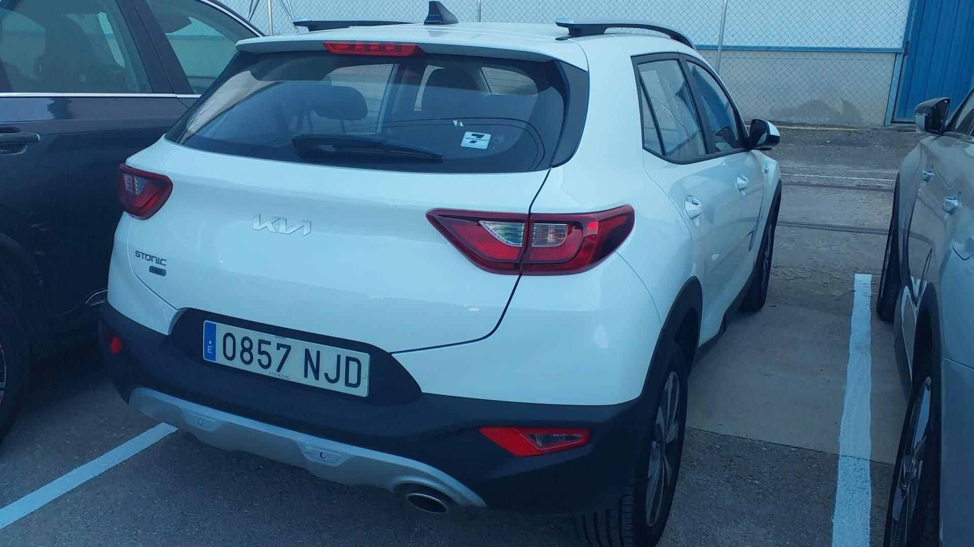 Kia Stonic 0857 NJD, foto 3 de 8, foto real