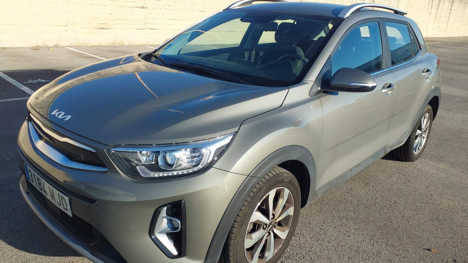Renting KIA STONIC 1.0 T-GDi 88kW (120CV) MHEV iMT Drive