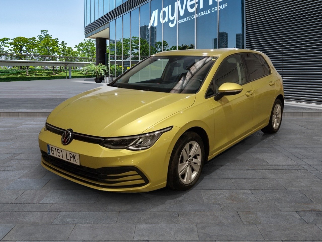 Renting VOLKSWAGEN GOLF Life 2.0 TDI 85kW (115CV)