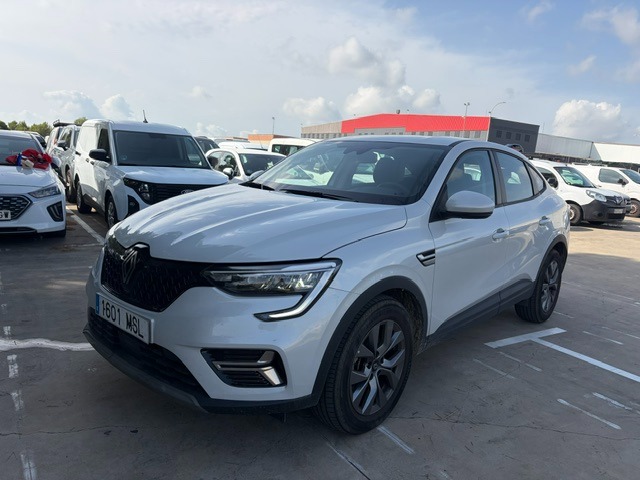 Renting RENAULT ARKANA Evolution E-TECH full hybrid 105kW(145CV