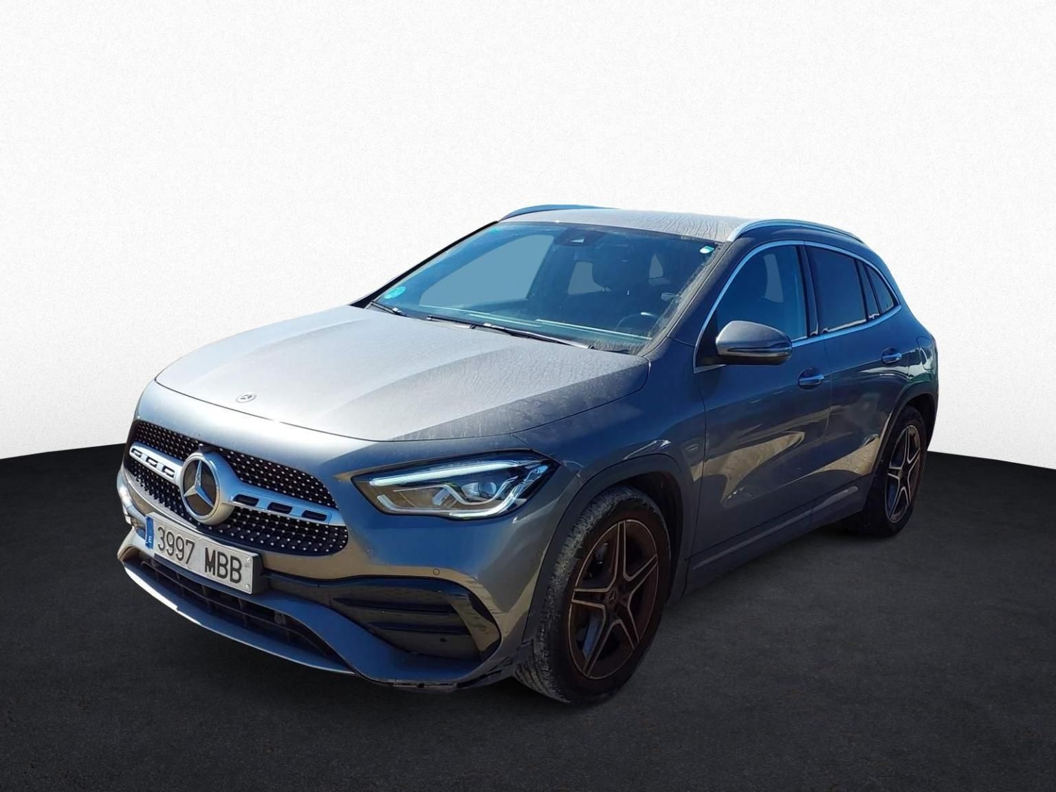 Renting MERCEDES GLA GLA 200 D