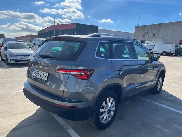 Skoda Karoq 0885 LYJ, foto 4 de 8, foto real
