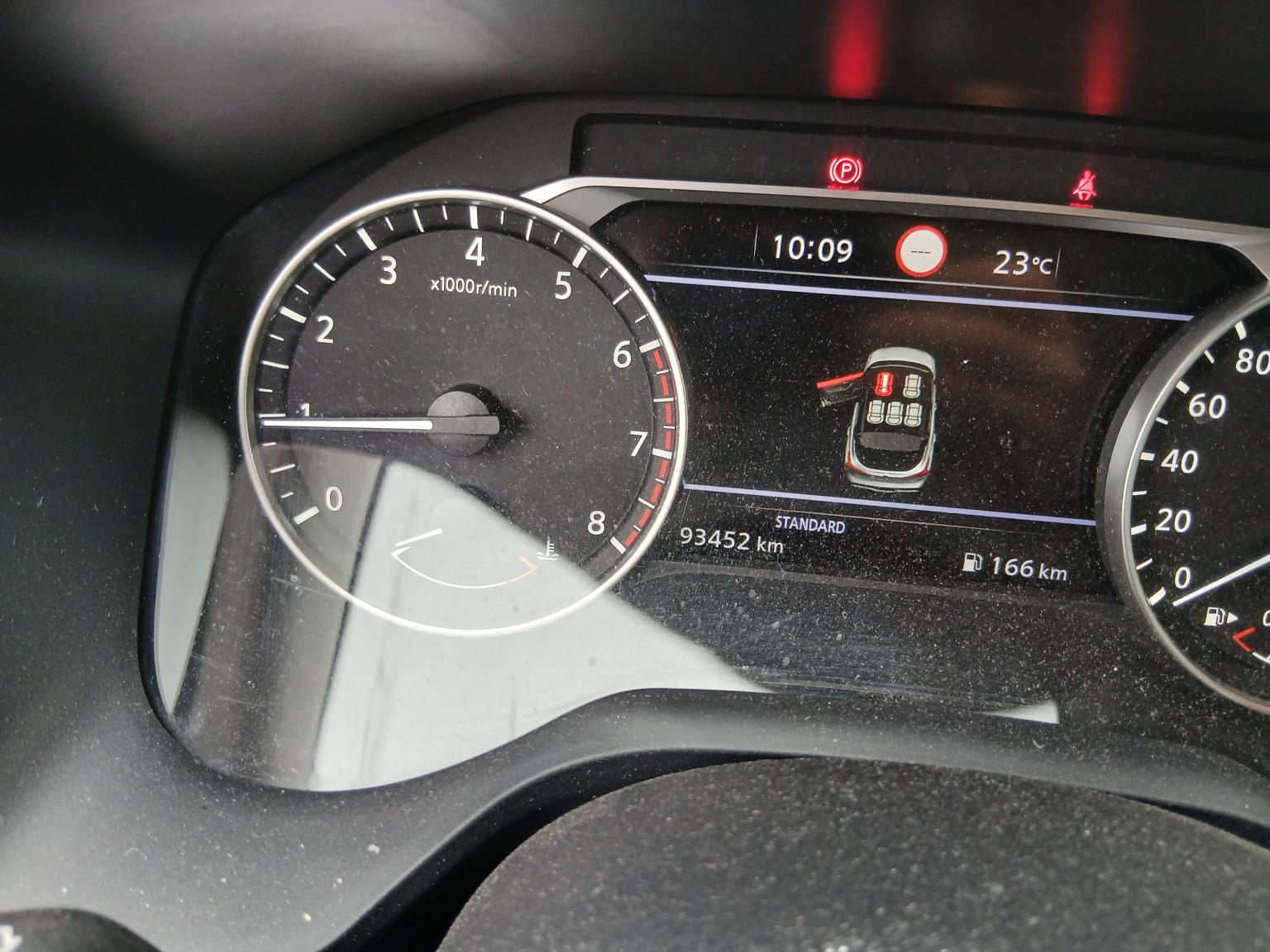 Nissan Qashqai 0483 LYM, foto 6 de 8, foto real