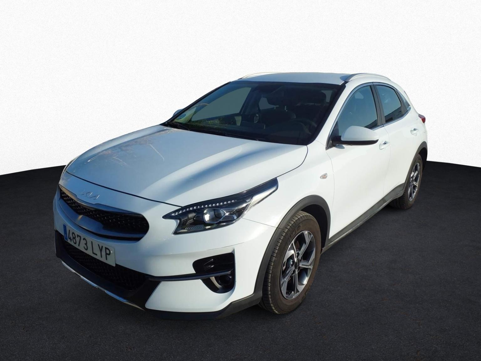 Renting KIA XCEED 1.0 T-GDi Drive 88kW (120CV)