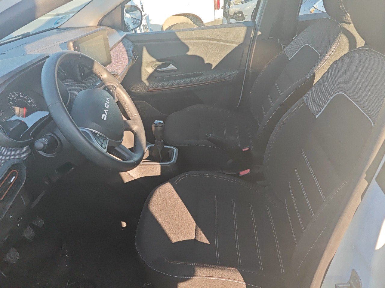 Dacia Sandero 8350 MKV, foto 7 de 8, foto real