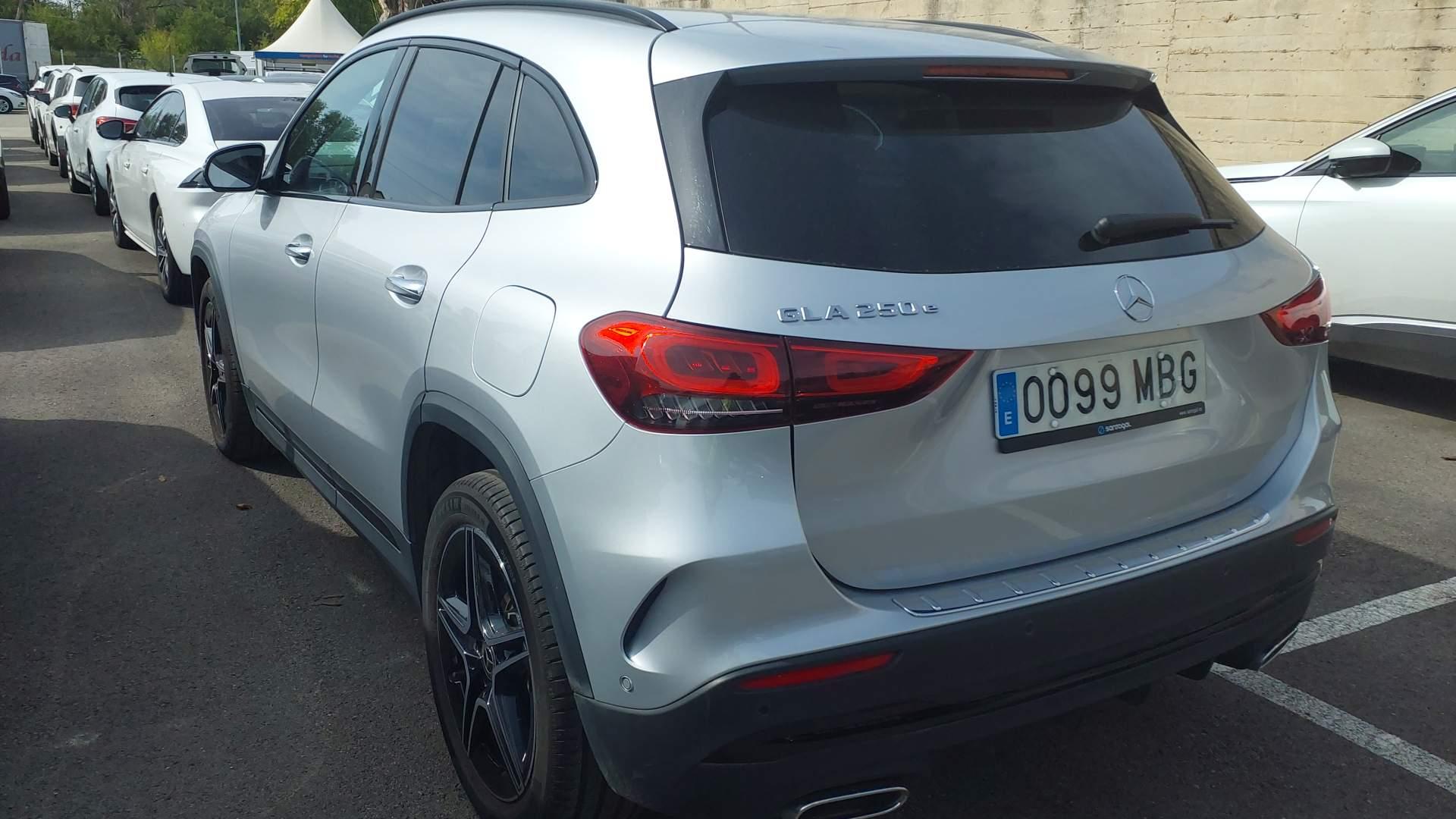 Mercedes GLA 0099 MBG, foto 2 de 8, foto real