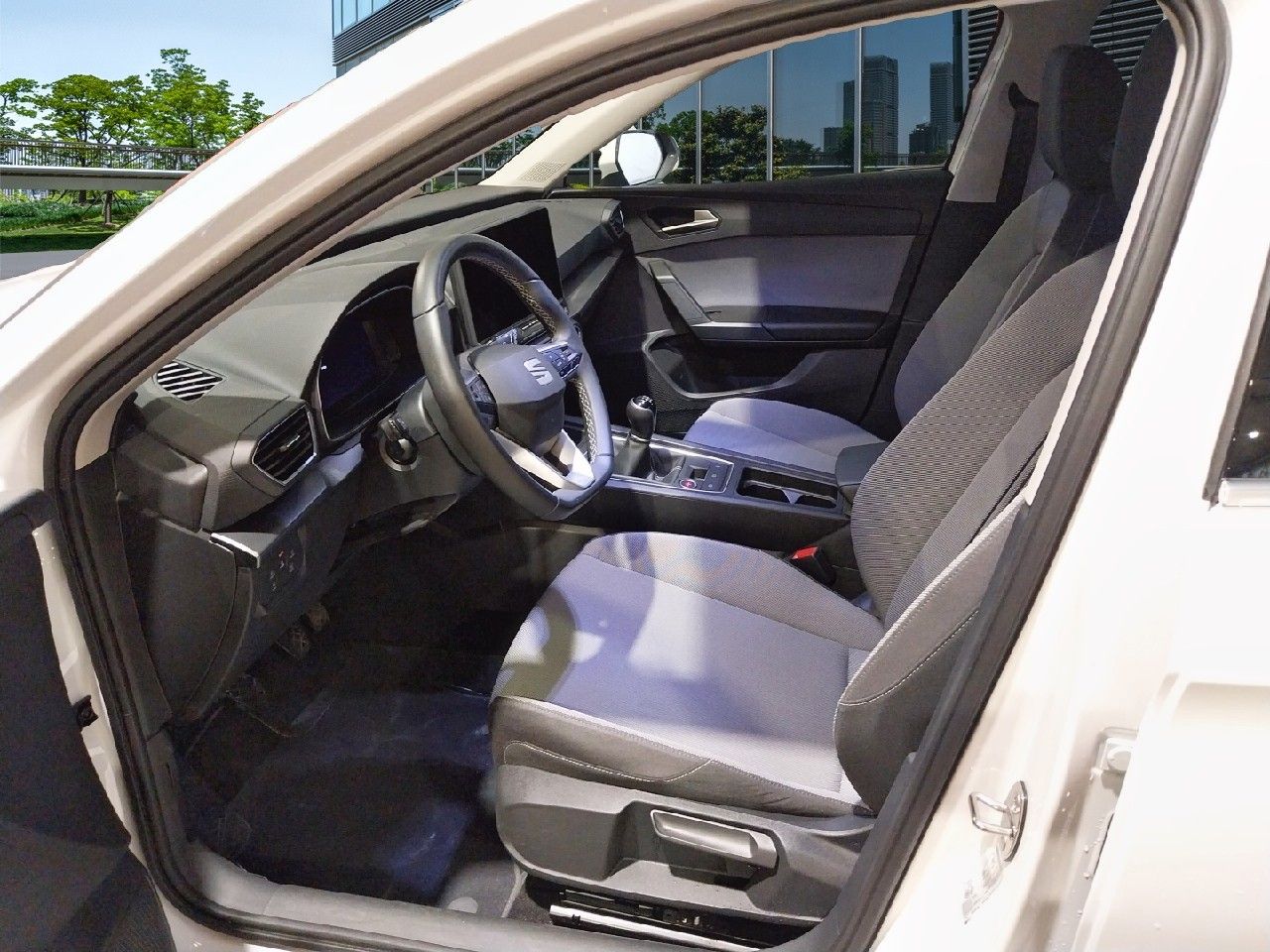 Seat León 3376 NJT, foto 7 de 7, foto real