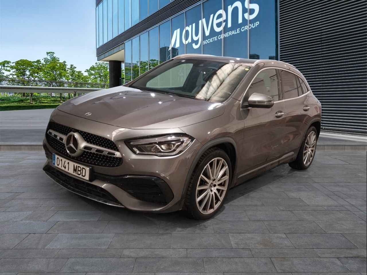 Renting MERCEDES GLA GLA 200 D