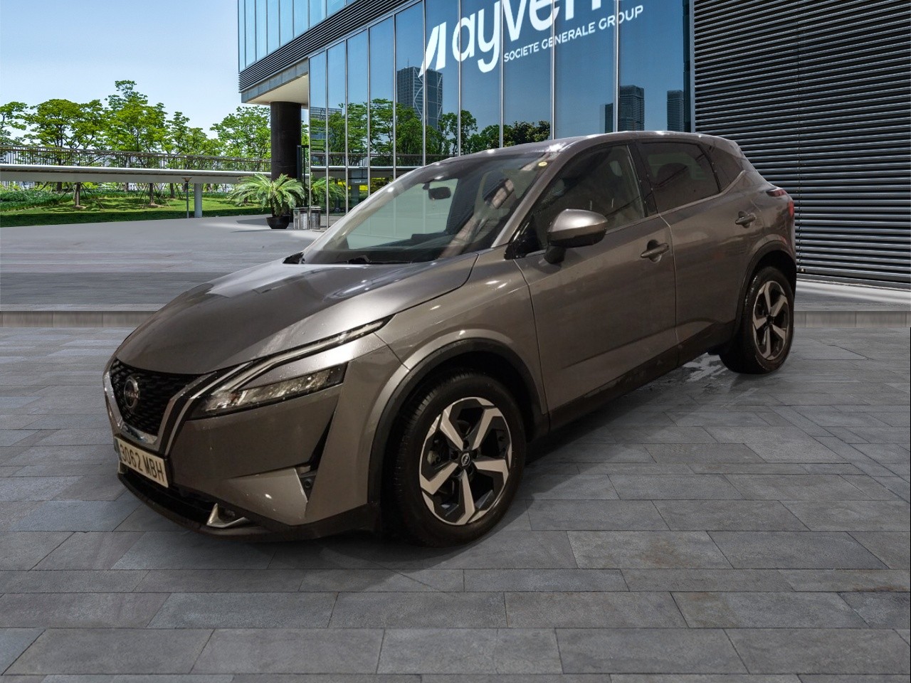 Renting NISSAN QASHQAI DIG-T 116kW Xtronic N-Connecta