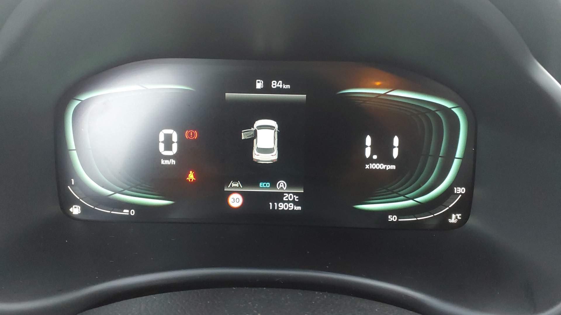 Kia Stonic 0857 NJD, foto 6 de 8, foto real