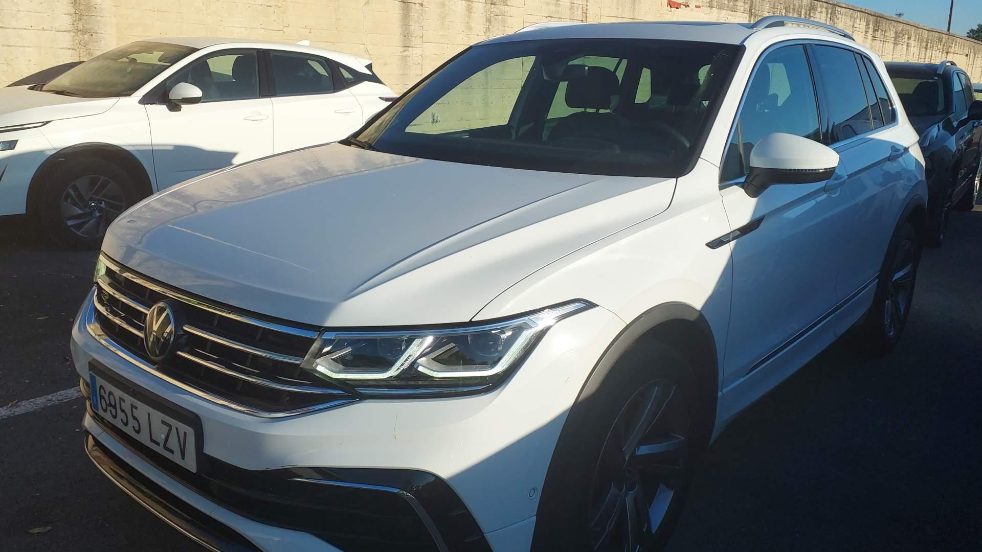 Renting VOLKSWAGEN TIGUAN R-Line 2.0 TDI 110kW (150CV) DSG