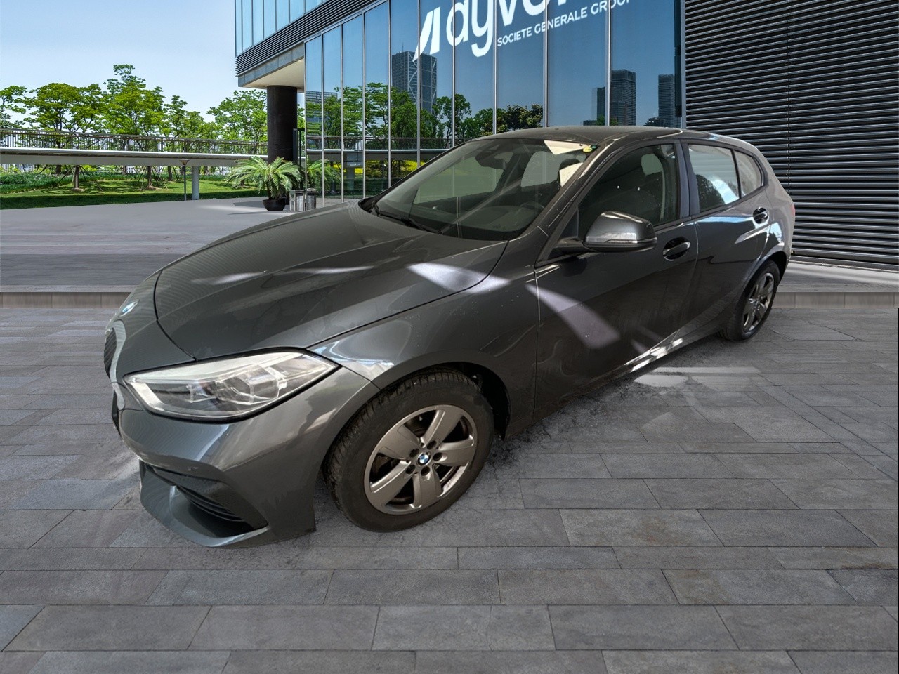 Renting BMW SERIES 1 118d