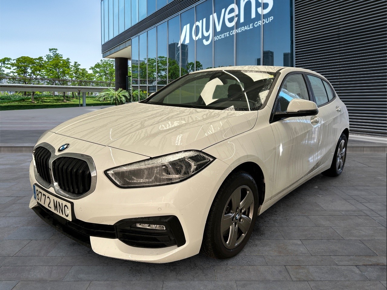 Renting BMW SERIES 1 116d