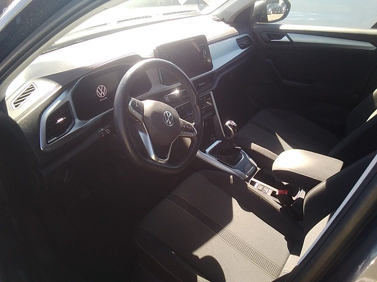 Volkswagen T-Roc 6334 MBL, foto 7 de 8, foto real